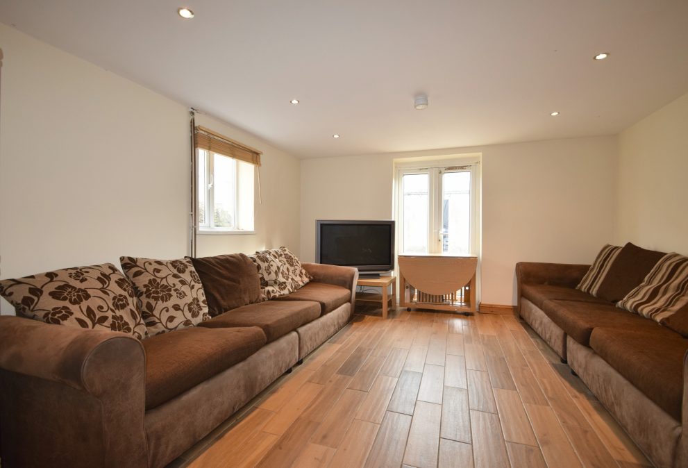 Wyeverne Road