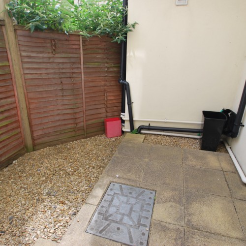 Flat 1, 135-136 Clifton Street  Splott