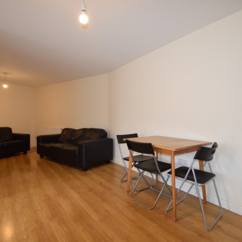 11, Flat 3 Moira Place 