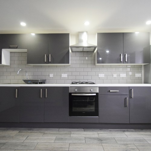 Flat 2 30 City Road Roath